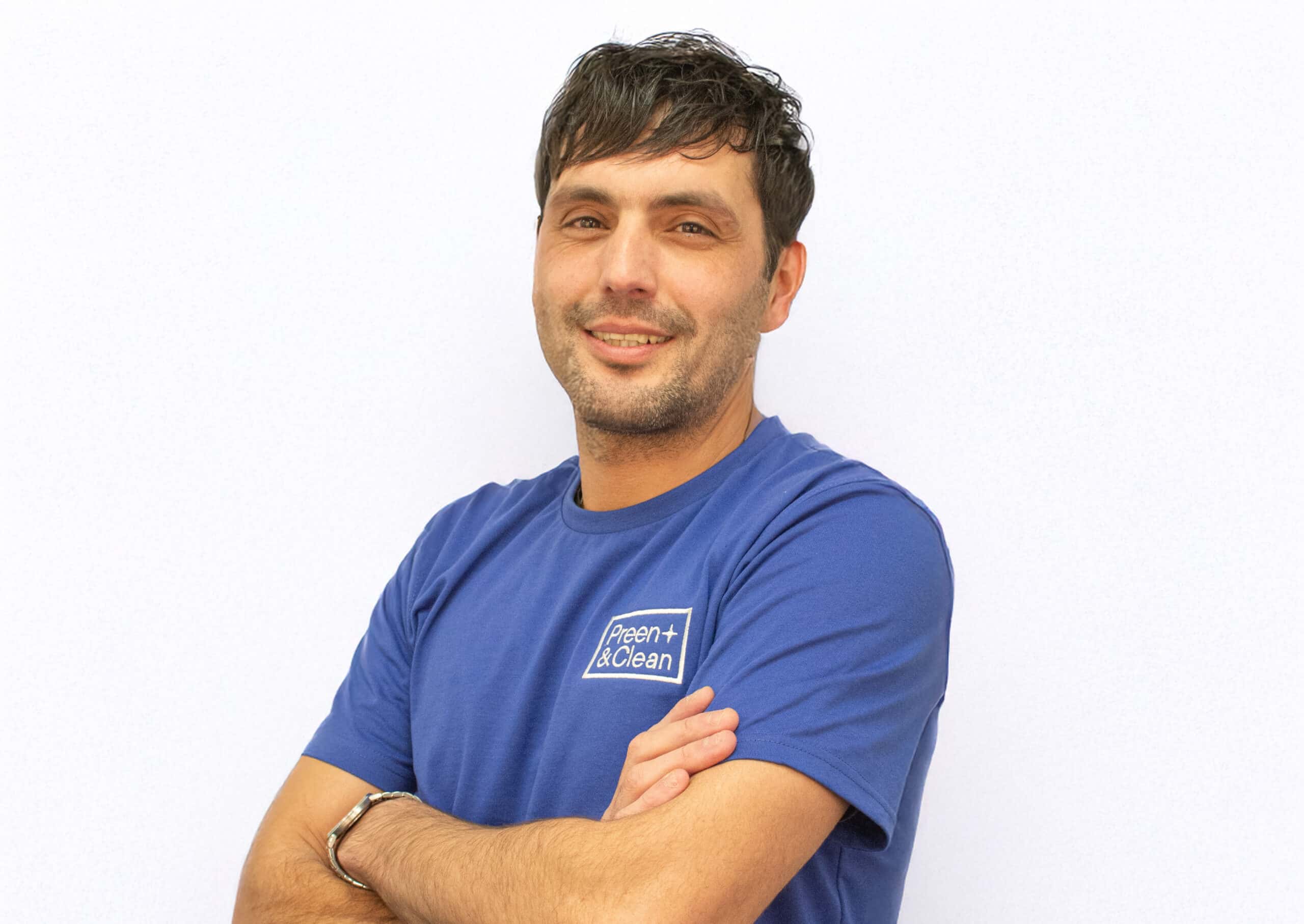 Headshot of Mario Dos Santos