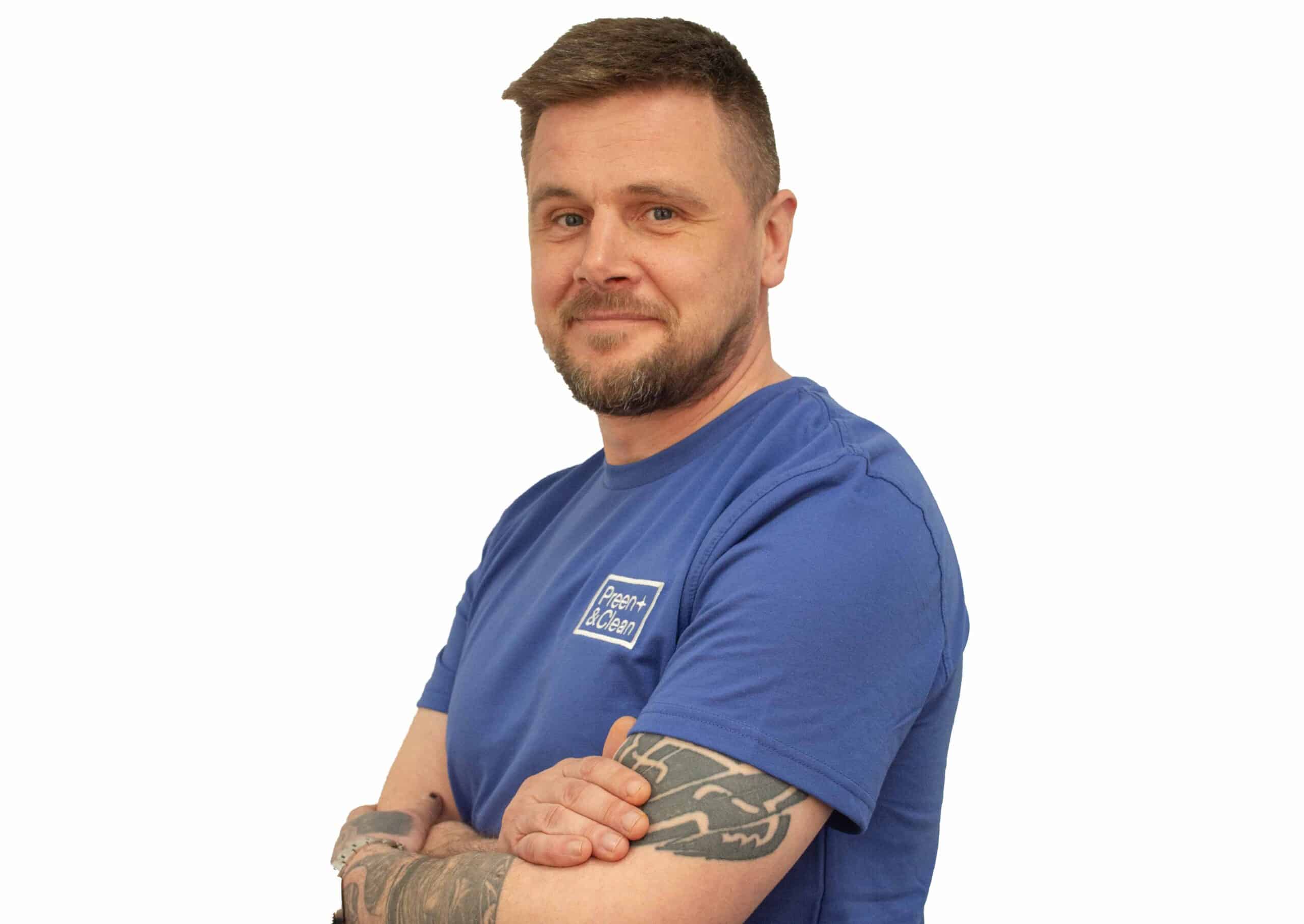 Headshot of Simon Hensby 