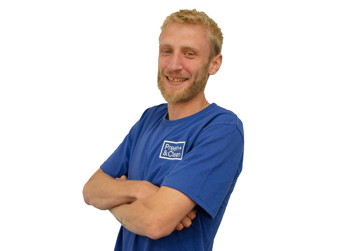 Headshot of Aaron Dobby 