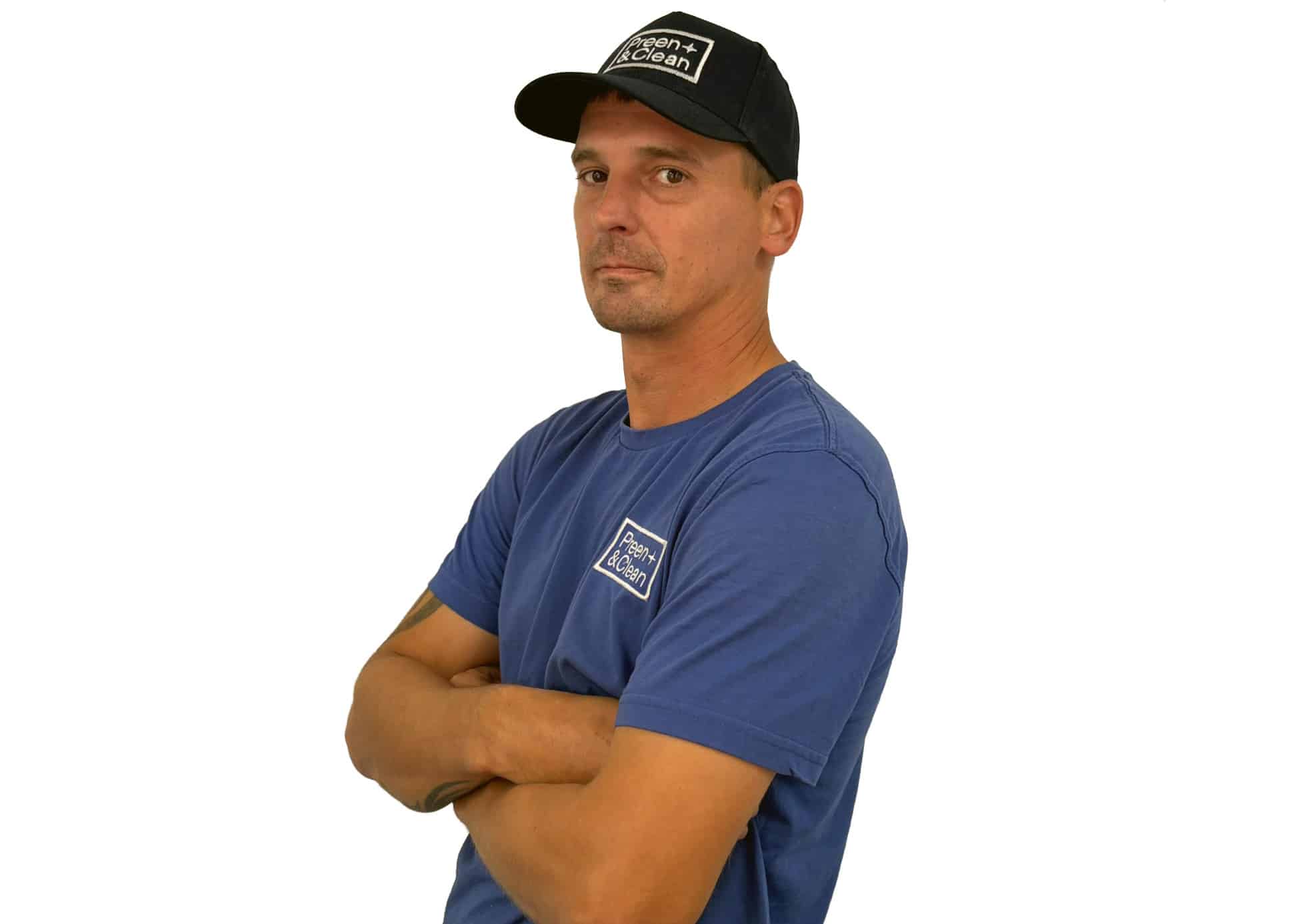 Headshot of Aaron Wood